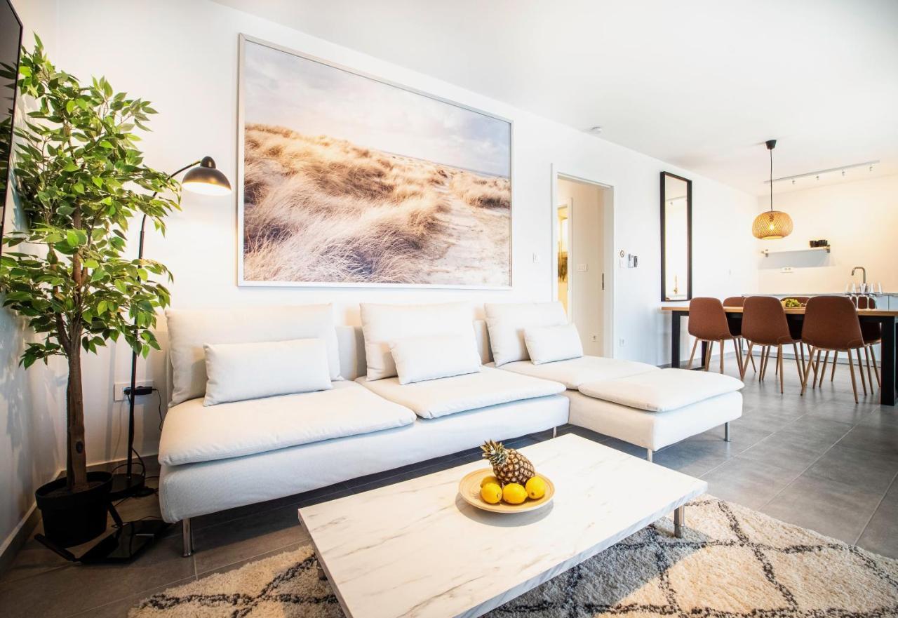 The Grande - Huge Terrace - Amazing Sea Views - Tastefully Furnished - Access To Rooftop Terrace And Gym - Hillside Apartments Rogoznica ロゴズニッツァ エクステリア 写真