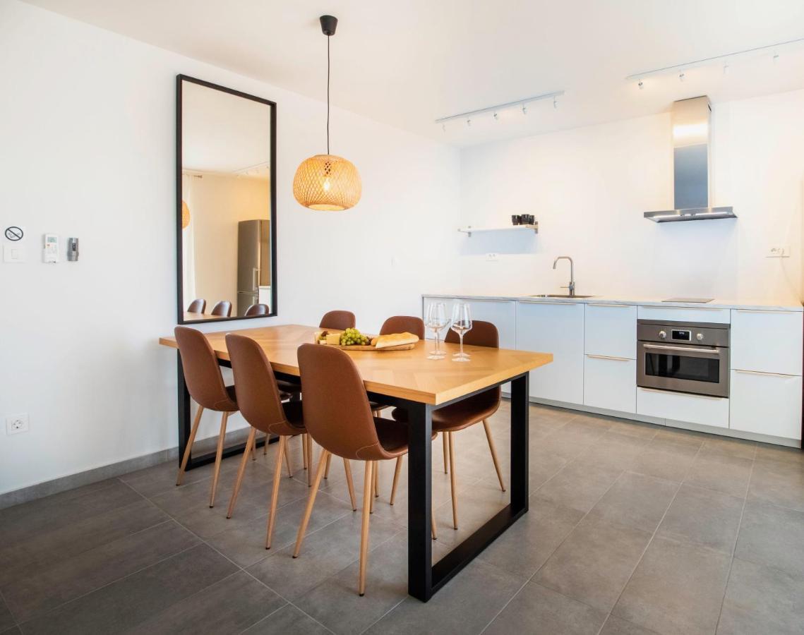 The Grande - Huge Terrace - Amazing Sea Views - Tastefully Furnished - Access To Rooftop Terrace And Gym - Hillside Apartments Rogoznica ロゴズニッツァ エクステリア 写真