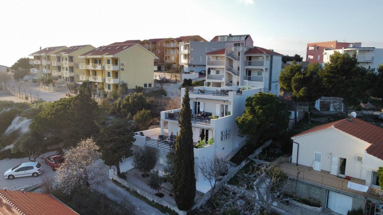 The Grande - Huge Terrace - Amazing Sea Views - Tastefully Furnished - Access To Rooftop Terrace And Gym - Hillside Apartments Rogoznica ロゴズニッツァ エクステリア 写真