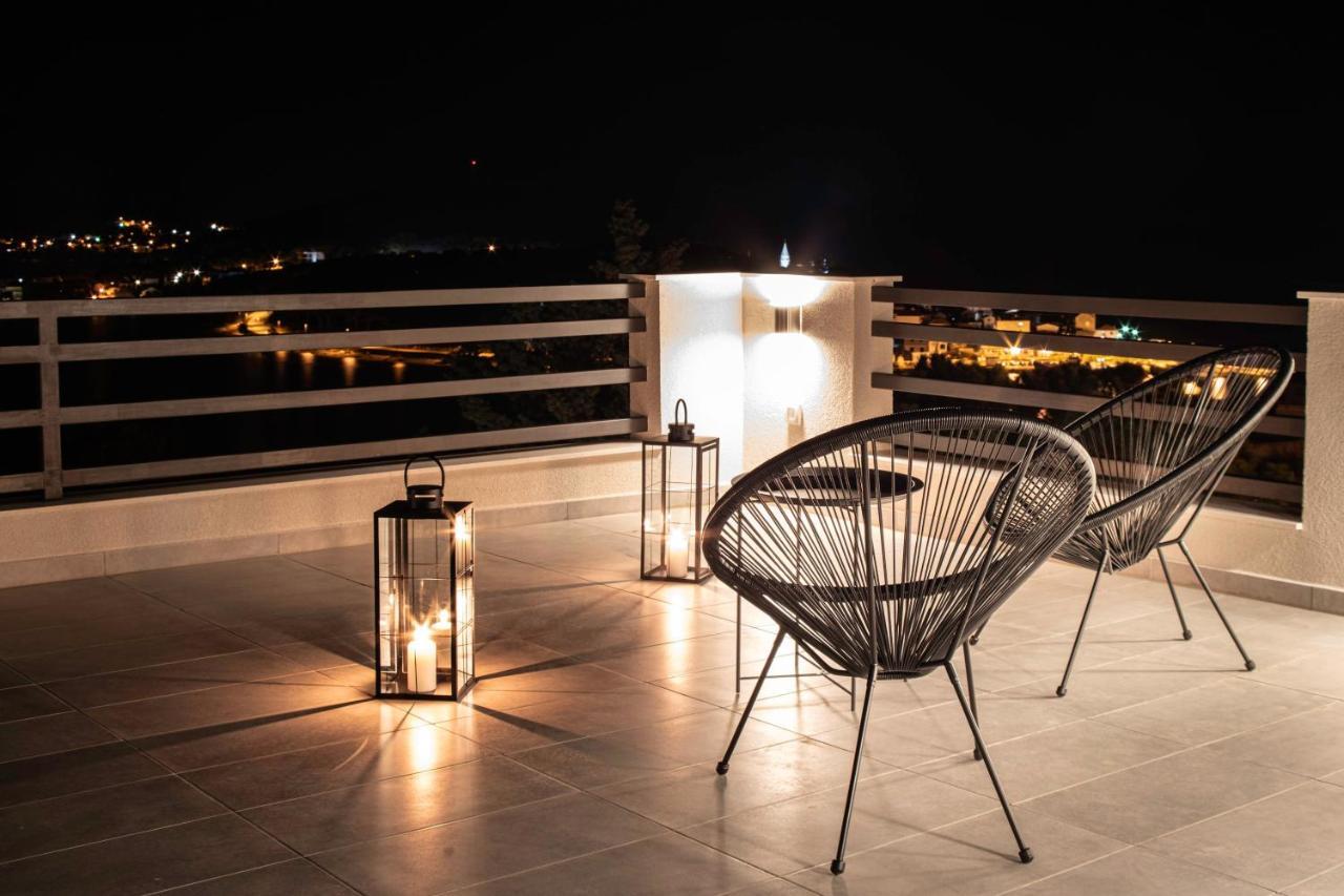 The Grande - Huge Terrace - Amazing Sea Views - Tastefully Furnished - Access To Rooftop Terrace And Gym - Hillside Apartments Rogoznica ロゴズニッツァ エクステリア 写真