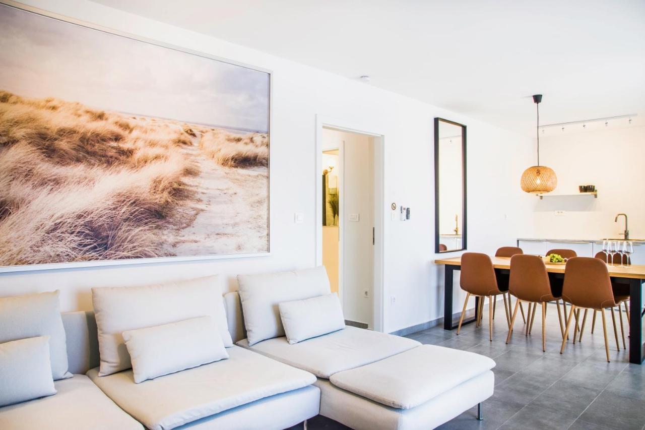 The Grande - Huge Terrace - Amazing Sea Views - Tastefully Furnished - Access To Rooftop Terrace And Gym - Hillside Apartments Rogoznica ロゴズニッツァ エクステリア 写真