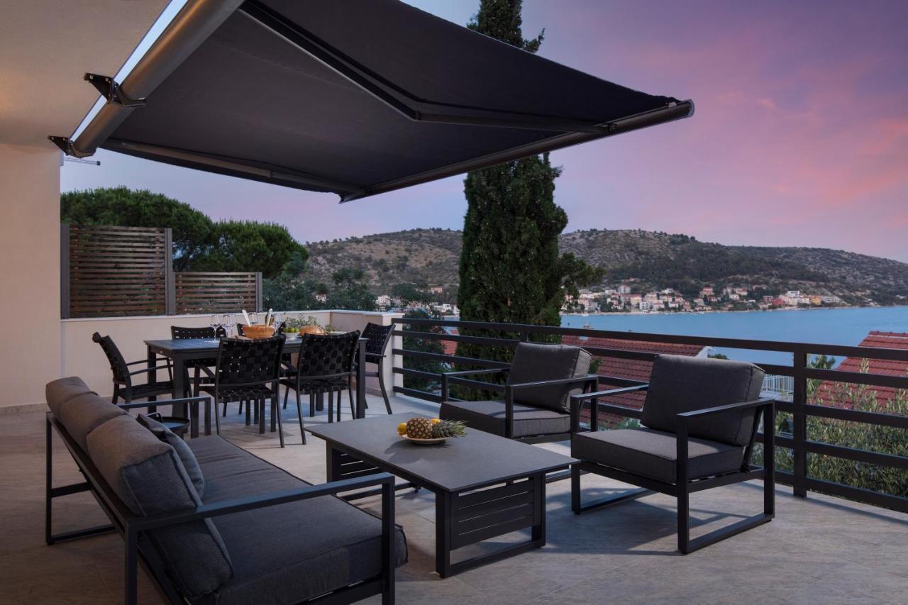 The Grande - Huge Terrace - Amazing Sea Views - Tastefully Furnished - Access To Rooftop Terrace And Gym - Hillside Apartments Rogoznica ロゴズニッツァ エクステリア 写真